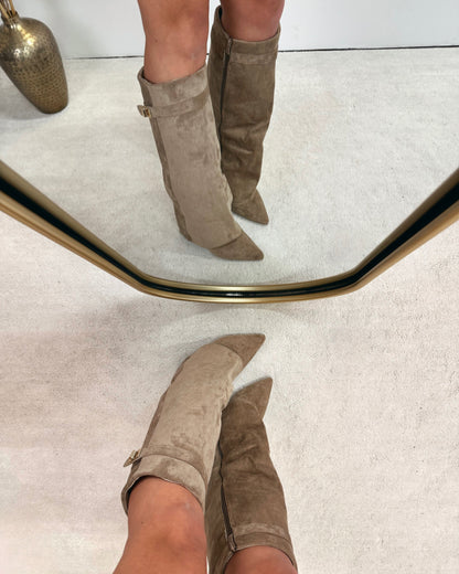 Suede boots taupe